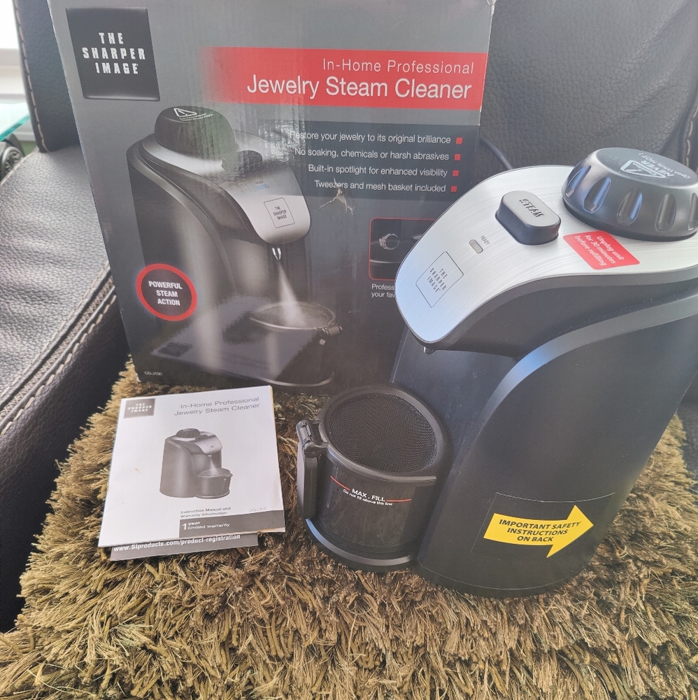 Sharper Image Professional In-Home Jewelry Steam Cleaner. (New in box)